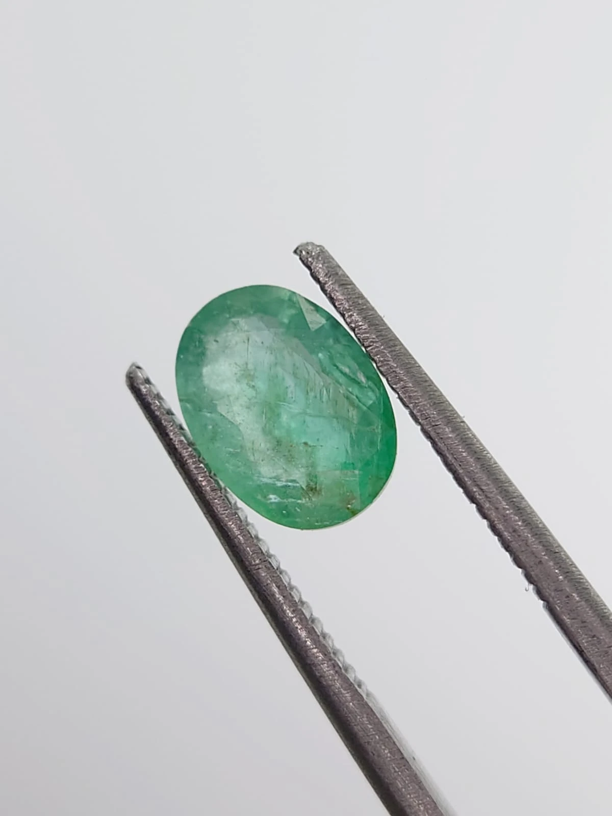 1.02ct Natural Emerald Oval Shape Loose Gemstone from Panjshir Afghanistan — view 4